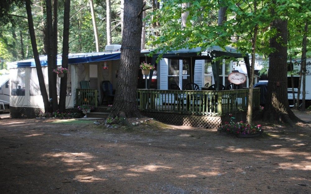 Pine Lodge Bristol Exterior photo